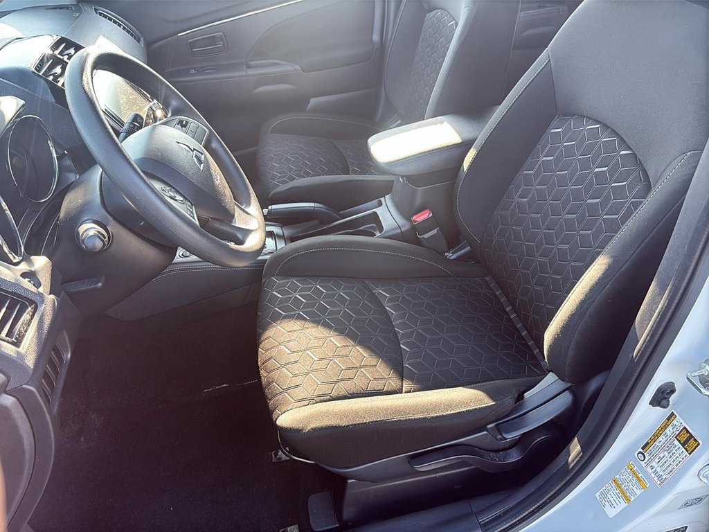 2023 Mitsubishi RVR ES AWC - CVT in Stratford, Ontario - 8 - w1024h768px