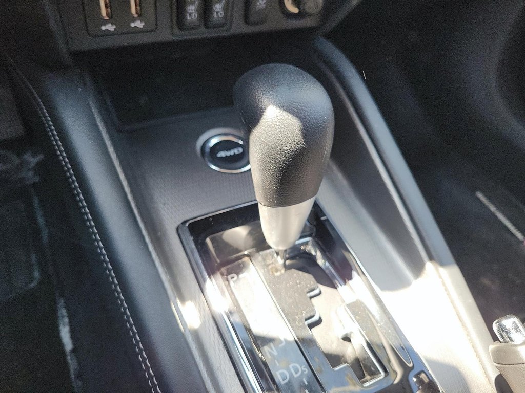 2024 Mitsubishi RVR ES AWC in Stratford, Ontario - 14 - w1024h768px