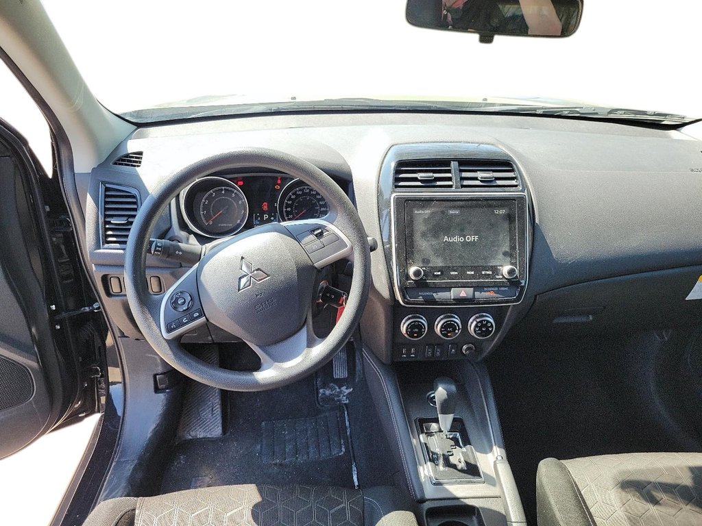 2024 Mitsubishi RVR ES AWC in Stratford, Ontario - 9 - w1024h768px