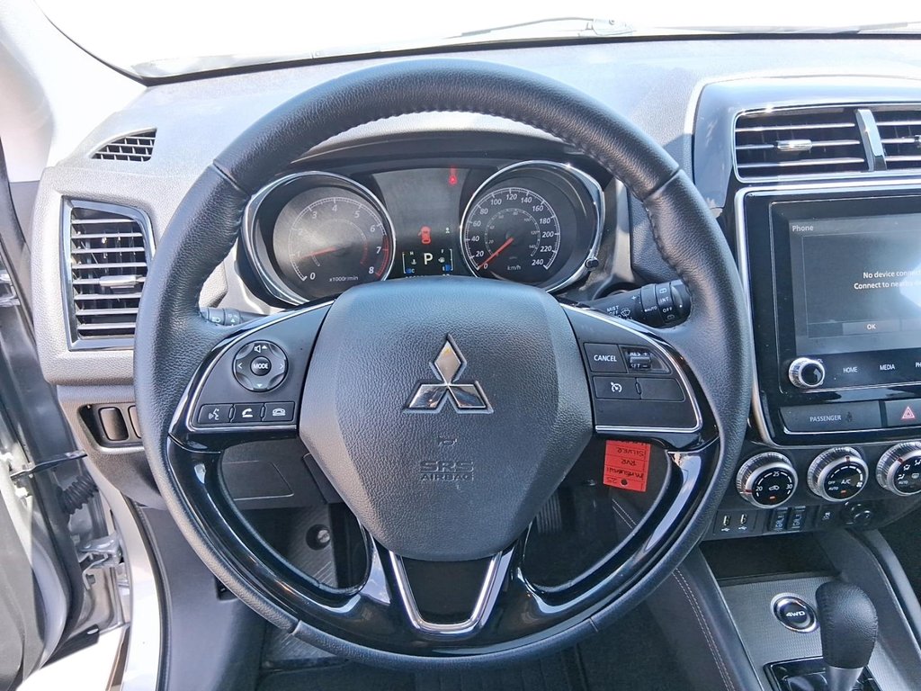 2024 Mitsubishi RVR SE AWC in Stratford, Ontario - 12 - w1024h768px