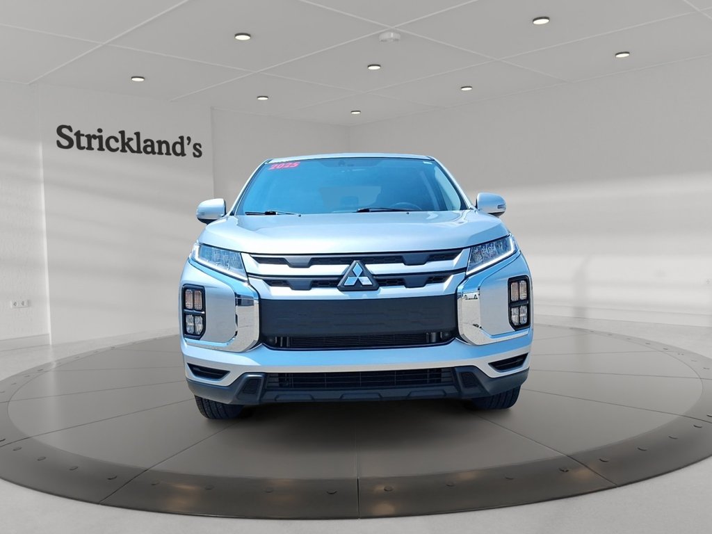 2024 Mitsubishi RVR SE AWC in Stratford, Ontario - 2 - w1024h768px