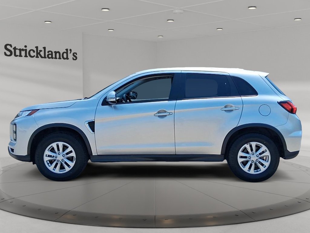 2024 Mitsubishi RVR SE AWC in Stratford, Ontario - 5 - w1024h768px