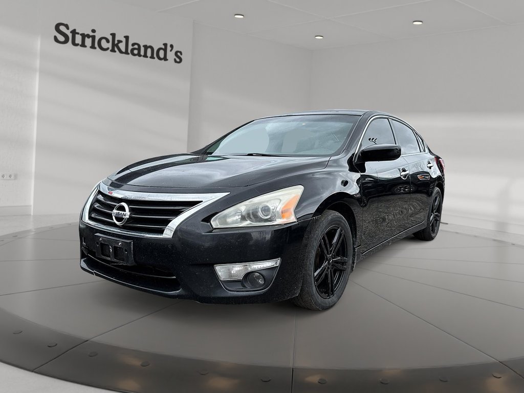 2013  Altima Sedan 2.5 CVT in Stratford, Ontario - 1 - w1024h768px