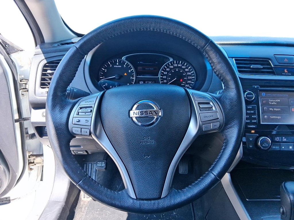 2014 Nissan Altima Sedan 2.5 CVT in Stratford, Ontario - 13 - w1024h768px