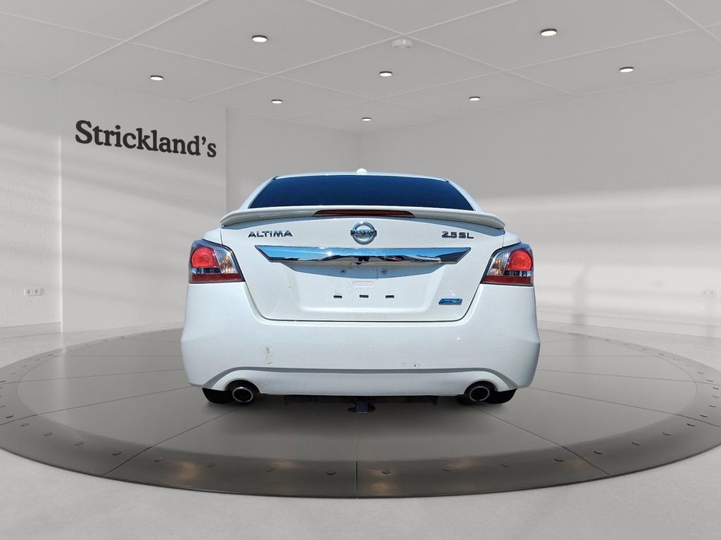 2014 Nissan Altima Sedan 2.5 CVT in Stratford, Ontario - 3 - w1024h768px