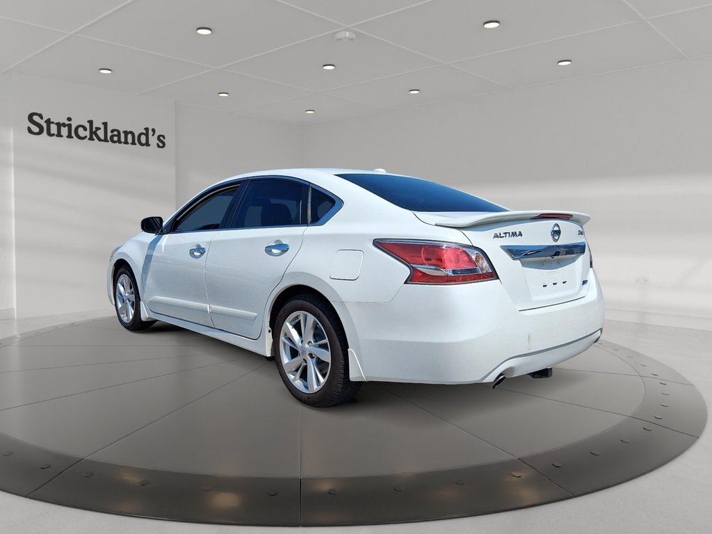 2014 Nissan Altima Sedan 2.5 CVT in Stratford, Ontario - 4 - w1024h768px