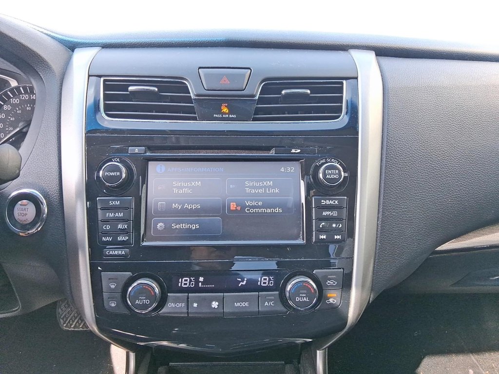 2014 Nissan Altima Sedan 2.5 CVT in Stratford, Ontario - 15 - w1024h768px