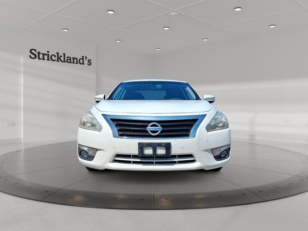 2015 Nissan Altima Sedan 2.5 CVT in Stratford, Ontario - 2 - w1024h768px