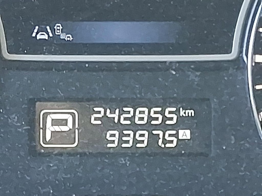 2015 Nissan Altima Sedan 2.5 CVT in Stratford, Ontario - 13 - w1024h768px