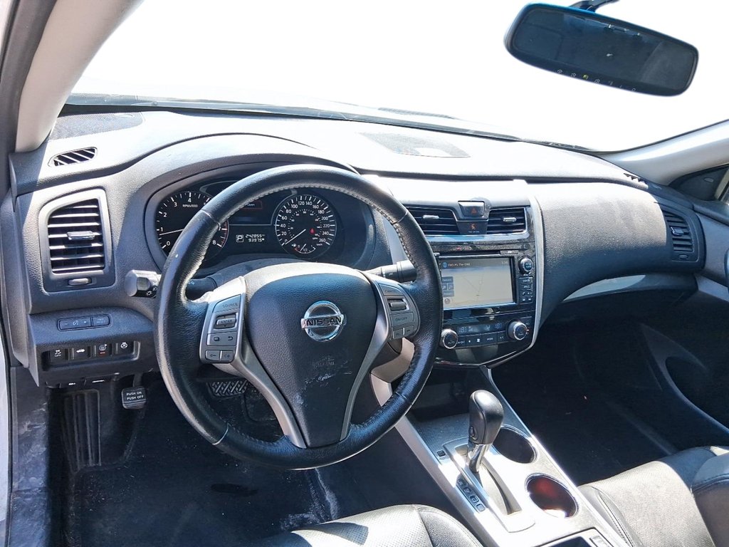 2015 Nissan Altima Sedan 2.5 CVT in Stratford, Ontario - 10 - w1024h768px