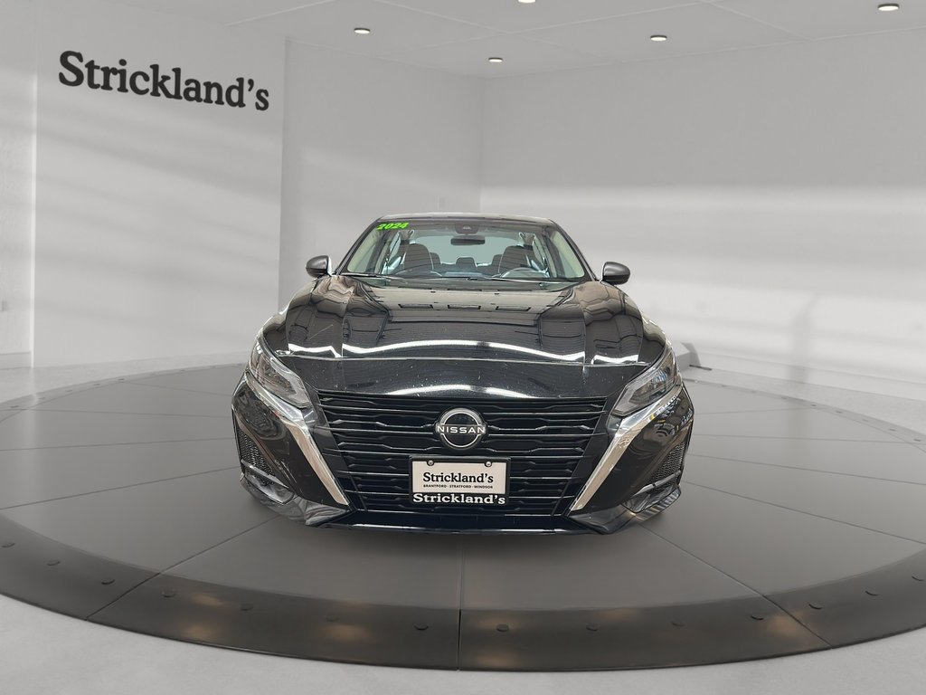 2024 Nissan Altima S AWD in Stratford, Ontario - 2 - w1024h768px