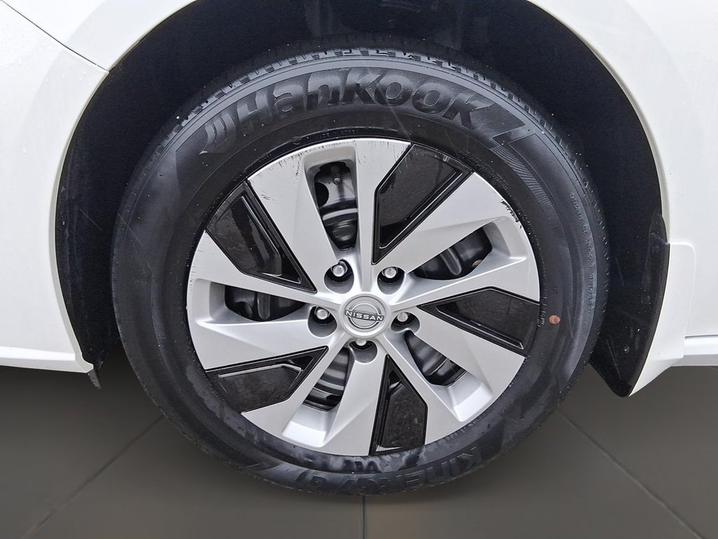 2024 Nissan Altima S AWD in Stratford, Ontario - 7 - w1024h768px