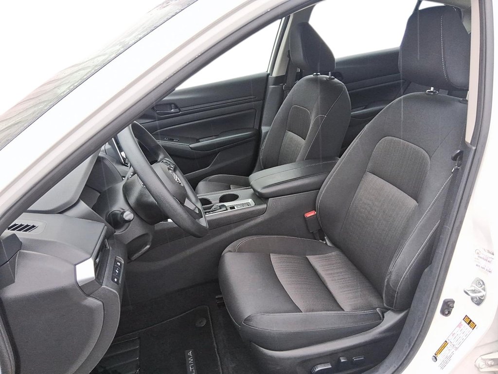 2024 Nissan Altima S AWD in Stratford, Ontario - 8 - w1024h768px