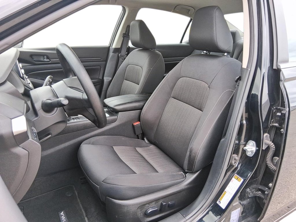 2024 Nissan Altima S AWD in Stratford, Ontario - 8 - w1024h768px