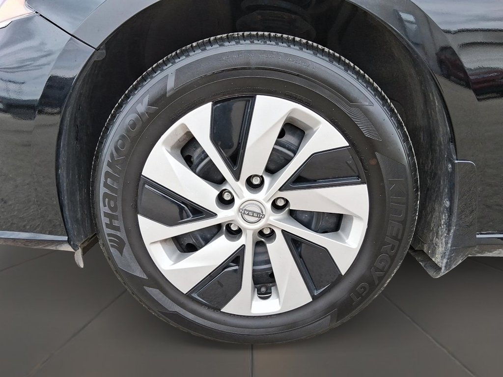 2024 Nissan Altima S AWD in Stratford, Ontario - 7 - w1024h768px