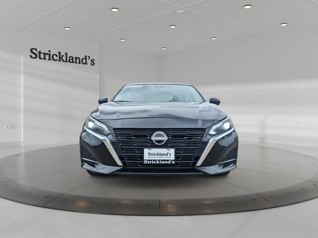 2024 Nissan Altima S AWD in Stratford, Ontario - 2 - w1024h768px