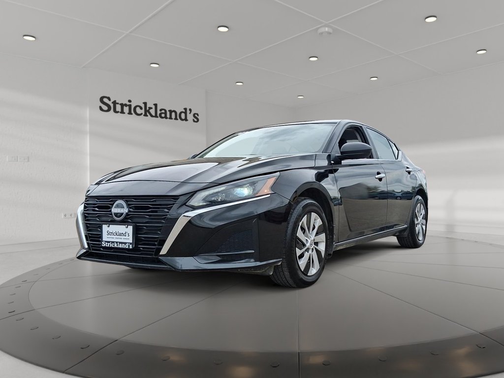 2024 Nissan Altima S AWD in Stratford, Ontario - 1 - w1024h768px