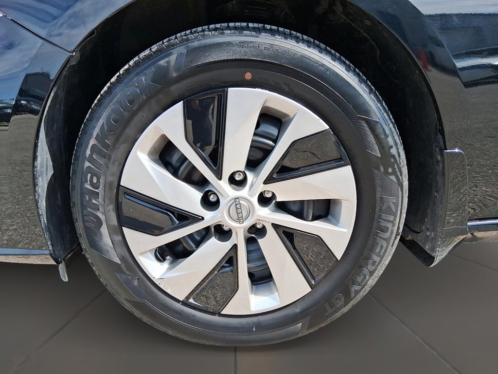 2025 Nissan Altima S AWD in Stratford, Ontario - 7 - w1024h768px