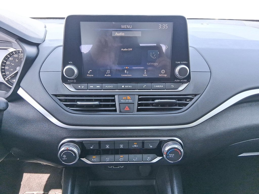 2025 Nissan Altima S AWD in Stratford, Ontario - 15 - w1024h768px