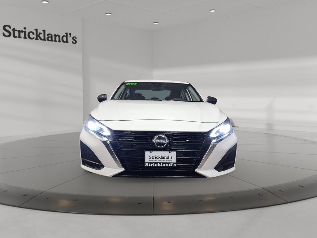 2025 Nissan Altima S AWD in Stratford, Ontario - 2 - w1024h768px