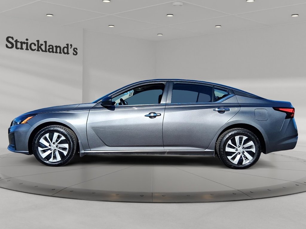 2025 Nissan Altima S AWD in Stratford, Ontario - 3 - w1024h768px