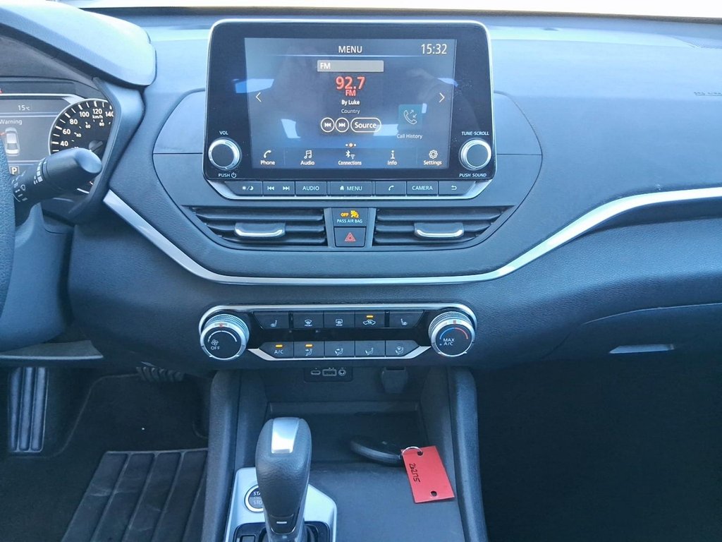 2025 Nissan Altima S AWD in Stratford, Ontario - 14 - w1024h768px