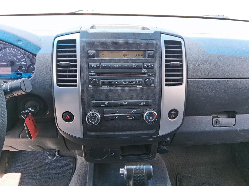 2012 Nissan Frontier King Cab SV-V6 4X2 at in Stratford, Ontario - 14 - w1024h768px