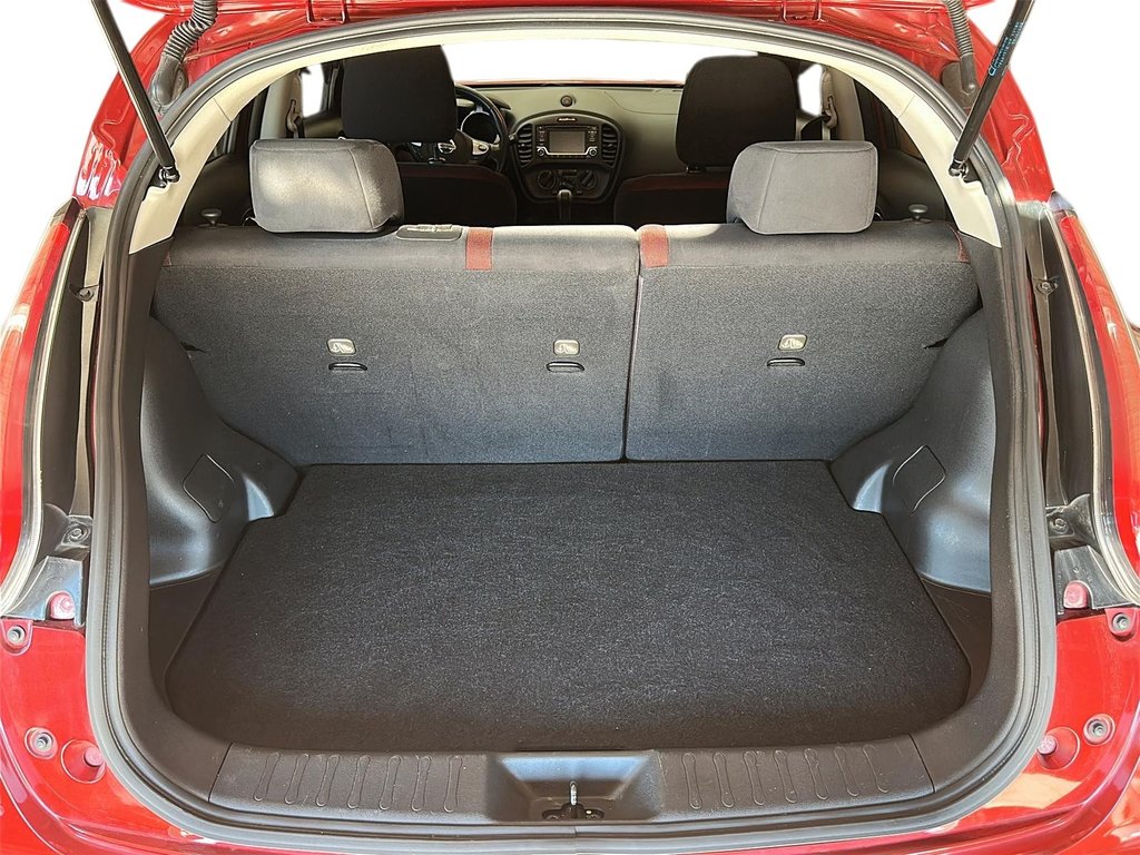 2016 Nissan Juke SV FWD CVT in Stratford, Ontario - 6 - w1024h768px