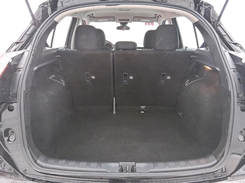 2025 Nissan Kicks Play SV FWD in Stratford, Ontario - 6 - w1024h768px