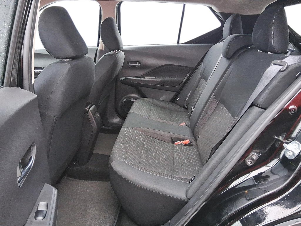 2025 Nissan Kicks Play SV FWD in Stratford, Ontario - 9 - w1024h768px