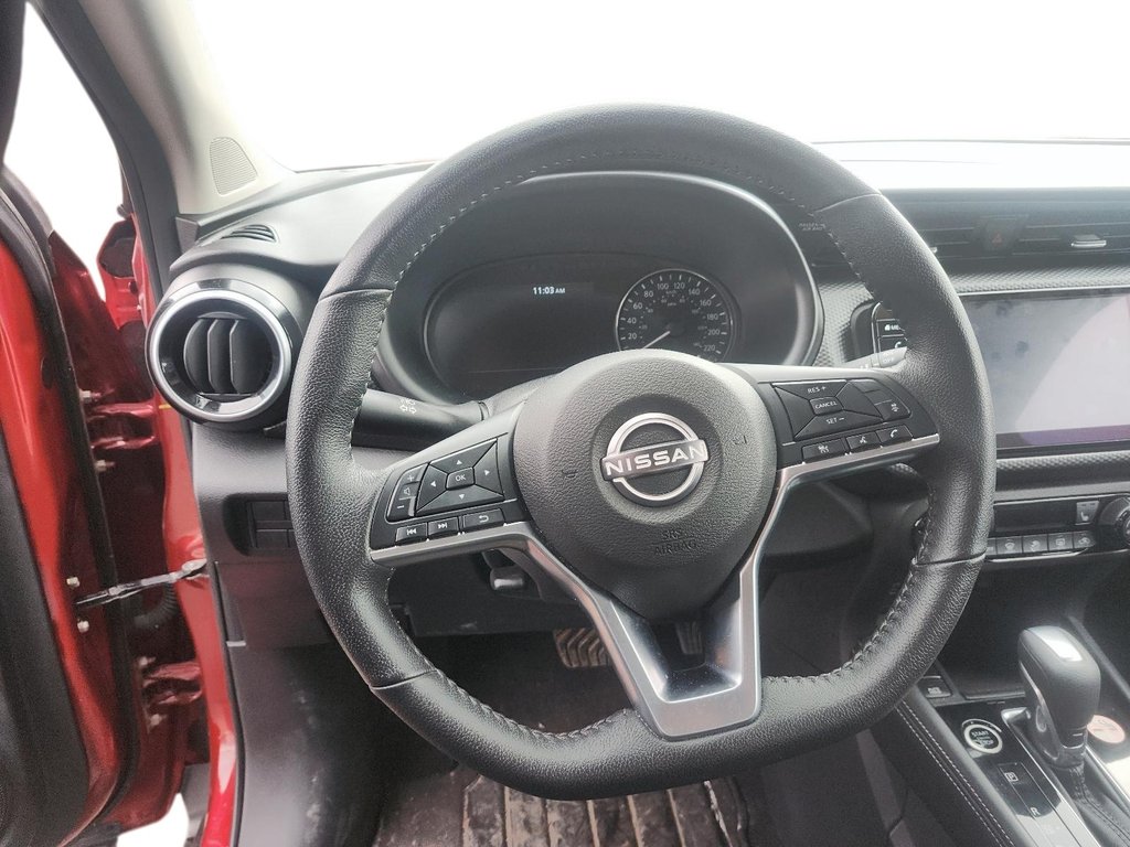 2025 Nissan Kicks Play SV FWD in Stratford, Ontario - 11 - w1024h768px