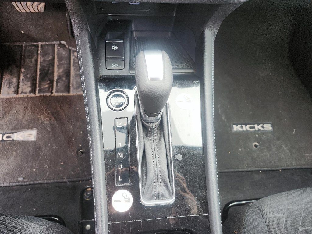 2025 Nissan Kicks Play SV FWD in Stratford, Ontario - 14 - w1024h768px