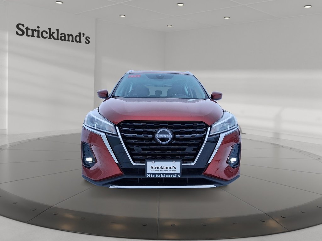2025 Nissan Kicks Play SV FWD in Stratford, Ontario - 2 - w1024h768px