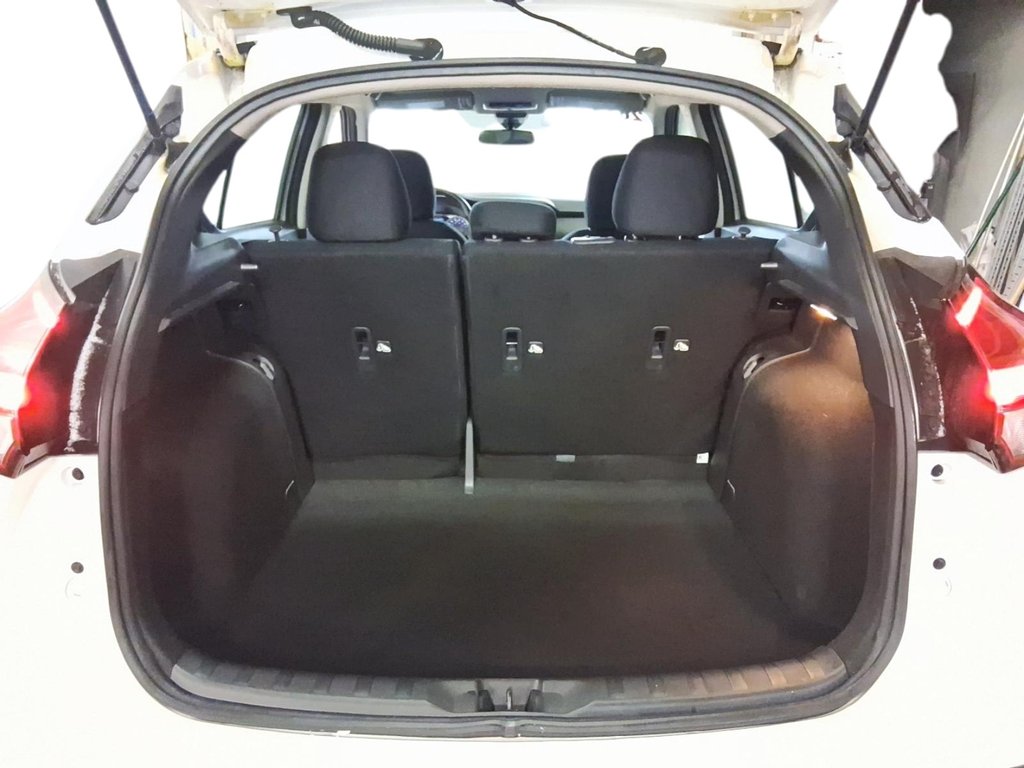 2025 Nissan Kicks Play S FWD in Stratford, Ontario - 6 - w1024h768px