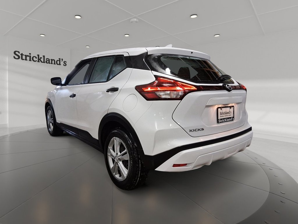 2025 Nissan Kicks Play S FWD in Stratford, Ontario - 4 - w1024h768px