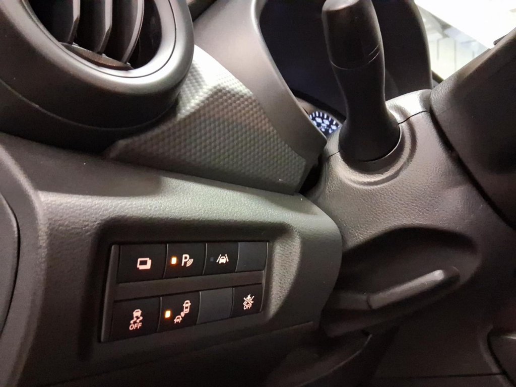 2025 Nissan Kicks Play S FWD in Stratford, Ontario - 17 - w1024h768px