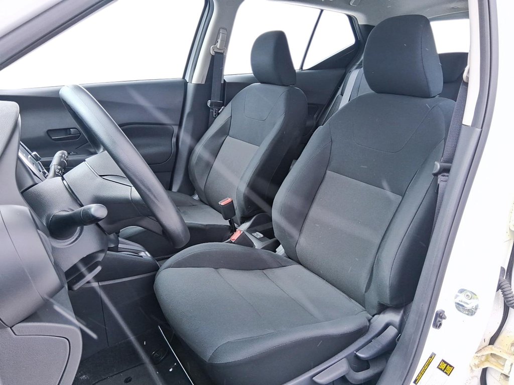 2025 Nissan Kicks Play S FWD in Stratford, Ontario - 8 - w1024h768px
