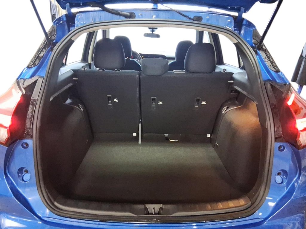 2025 Nissan Kicks Play SV FWD in Stratford, Ontario - 6 - w1024h768px