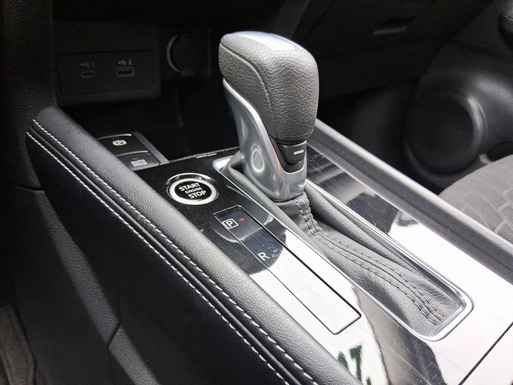 2025 Nissan Kicks Play SV FWD in Stratford, Ontario - 17 - w1024h768px