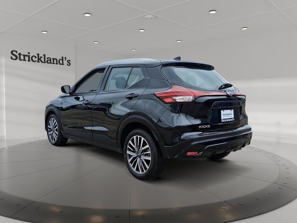 2025 Nissan Kicks Play SV FWD in Stratford, Ontario - 4 - w1024h768px