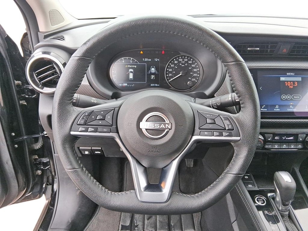 2025 Nissan Kicks Play SV FWD in Stratford, Ontario - 12 - w1024h768px