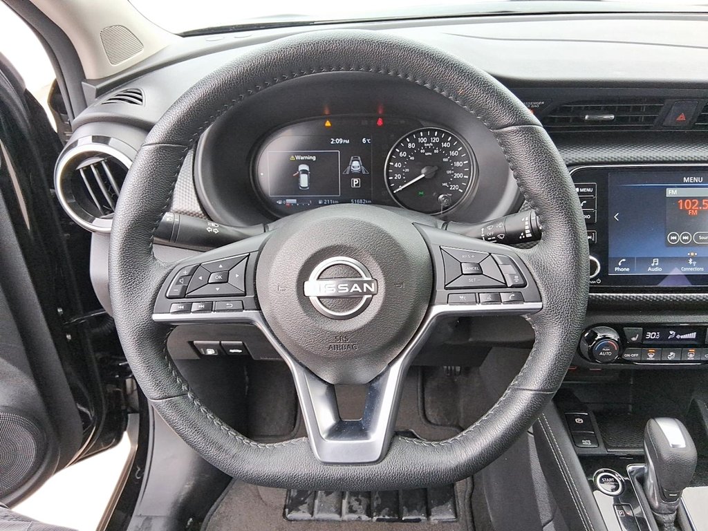 2025 Nissan Kicks Play SV FWD in Stratford, Ontario - 12 - w1024h768px