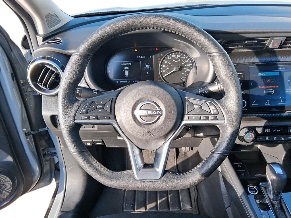 2025 Nissan Kicks Play SV FWD in Stratford, Ontario - 12 - w1024h768px