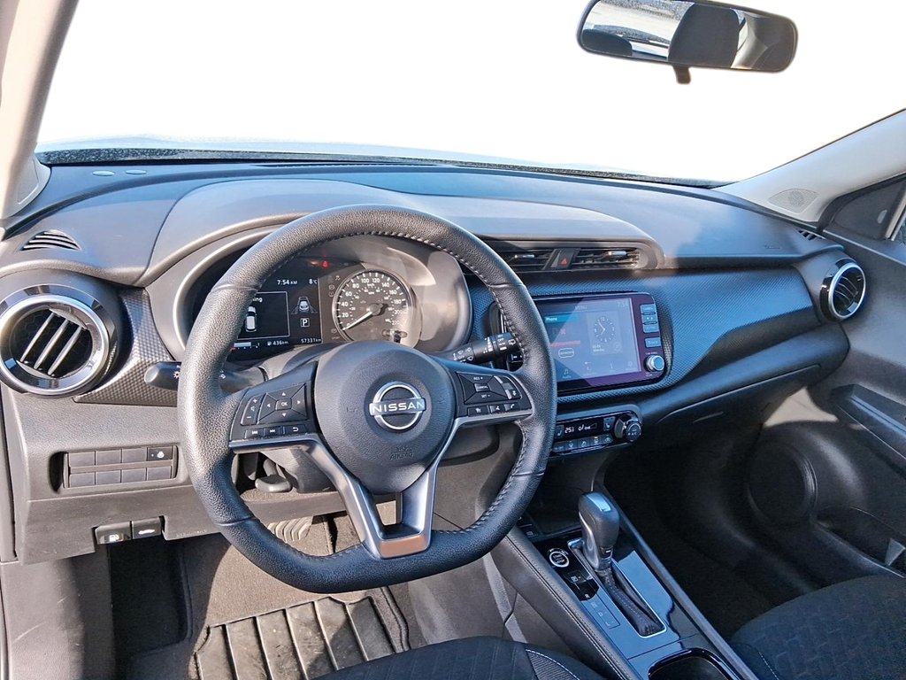 2025 Nissan Kicks Play SV FWD in Stratford, Ontario - 10 - w1024h768px