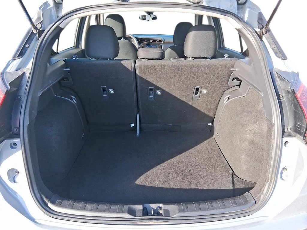2025 Nissan Kicks Play SV FWD in Stratford, Ontario - 6 - w1024h768px
