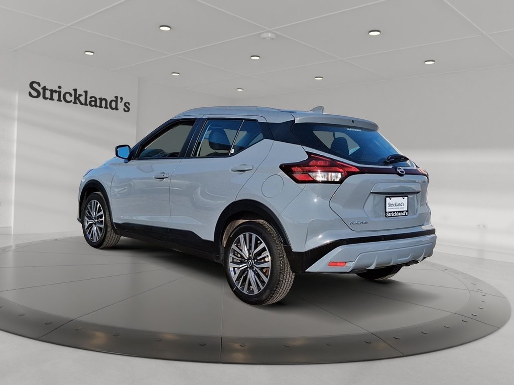 2025 Nissan Kicks Play SV FWD in Stratford, Ontario - 4 - w1024h768px