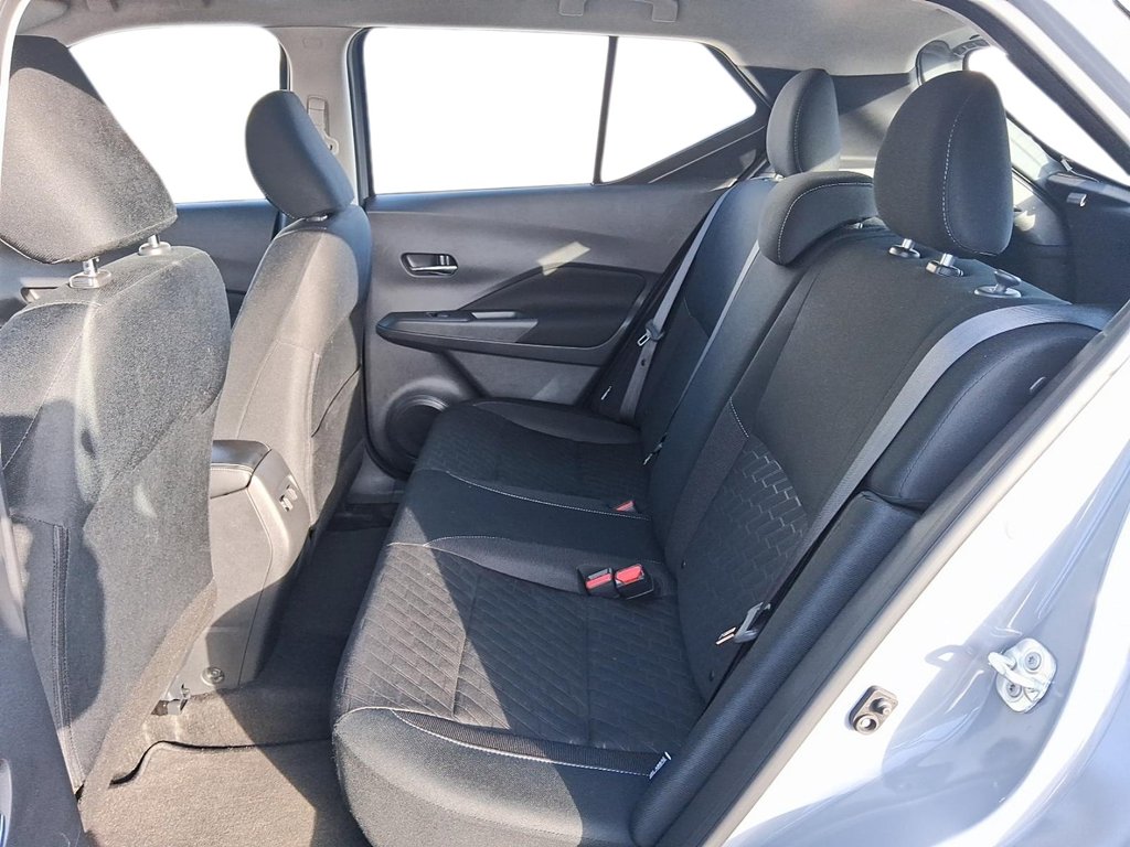 2025 Nissan Kicks Play SV FWD in Stratford, Ontario - 9 - w1024h768px