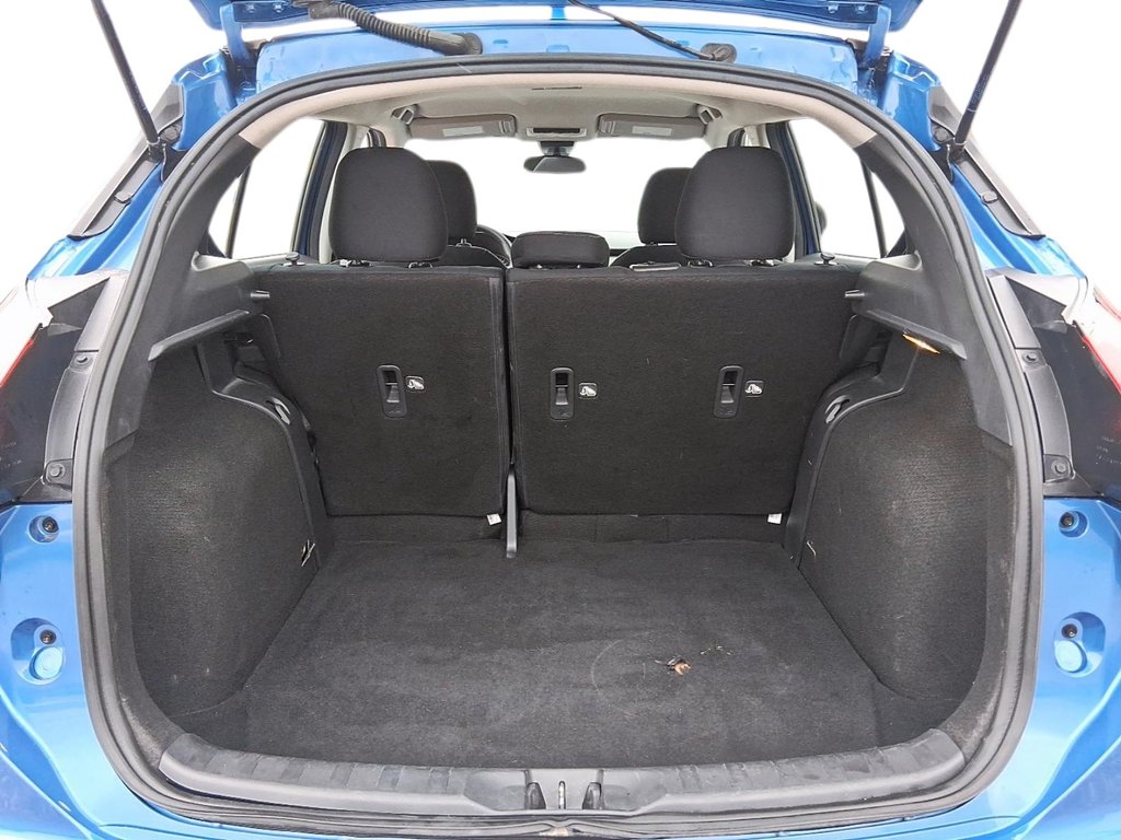 2025 Nissan Kicks Play SV FWD in Stratford, Ontario - 6 - w1024h768px