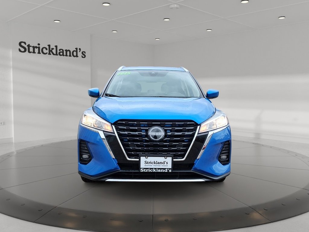 2025 Nissan Kicks Play SV FWD in Stratford, Ontario - 2 - w1024h768px