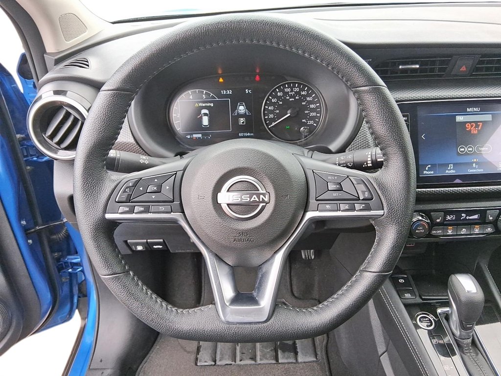 2025 Nissan Kicks Play SV FWD in Stratford, Ontario - 12 - w1024h768px
